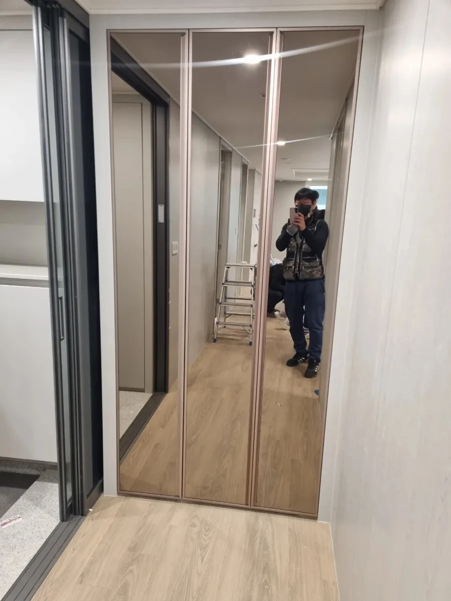 e편한세상 고덕 어반브릿지 신발장 거울문 시공 사진 19