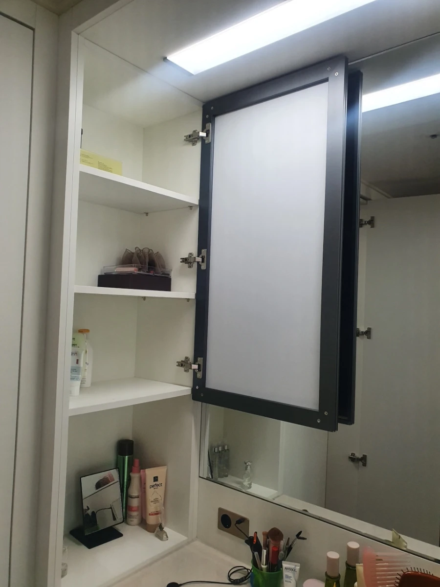 검단신도시 예미지 트리플에듀 화장대 거울문 시공 사진 2