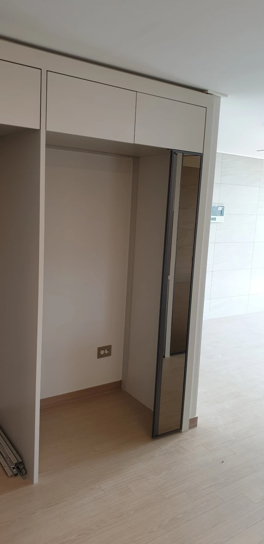 세종 마스터힐스 장식장 거울문 시공 사진 2