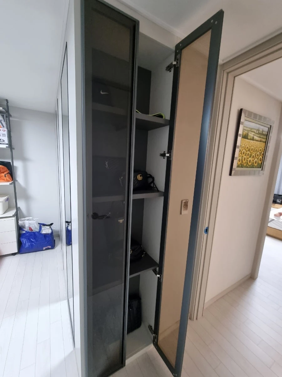 신흥역 하늘채 랜더스원 1·2·3·4단지 장식장 유리문 시공 사진 5