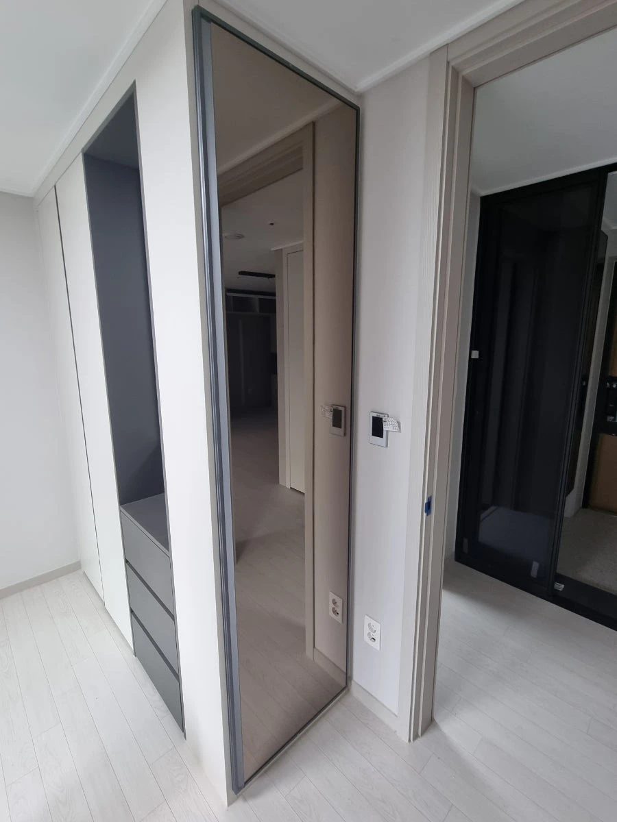 신흥역 하늘채 랜더스원 1·2·3·4단지 장식장 거울문 시공 사진 7
