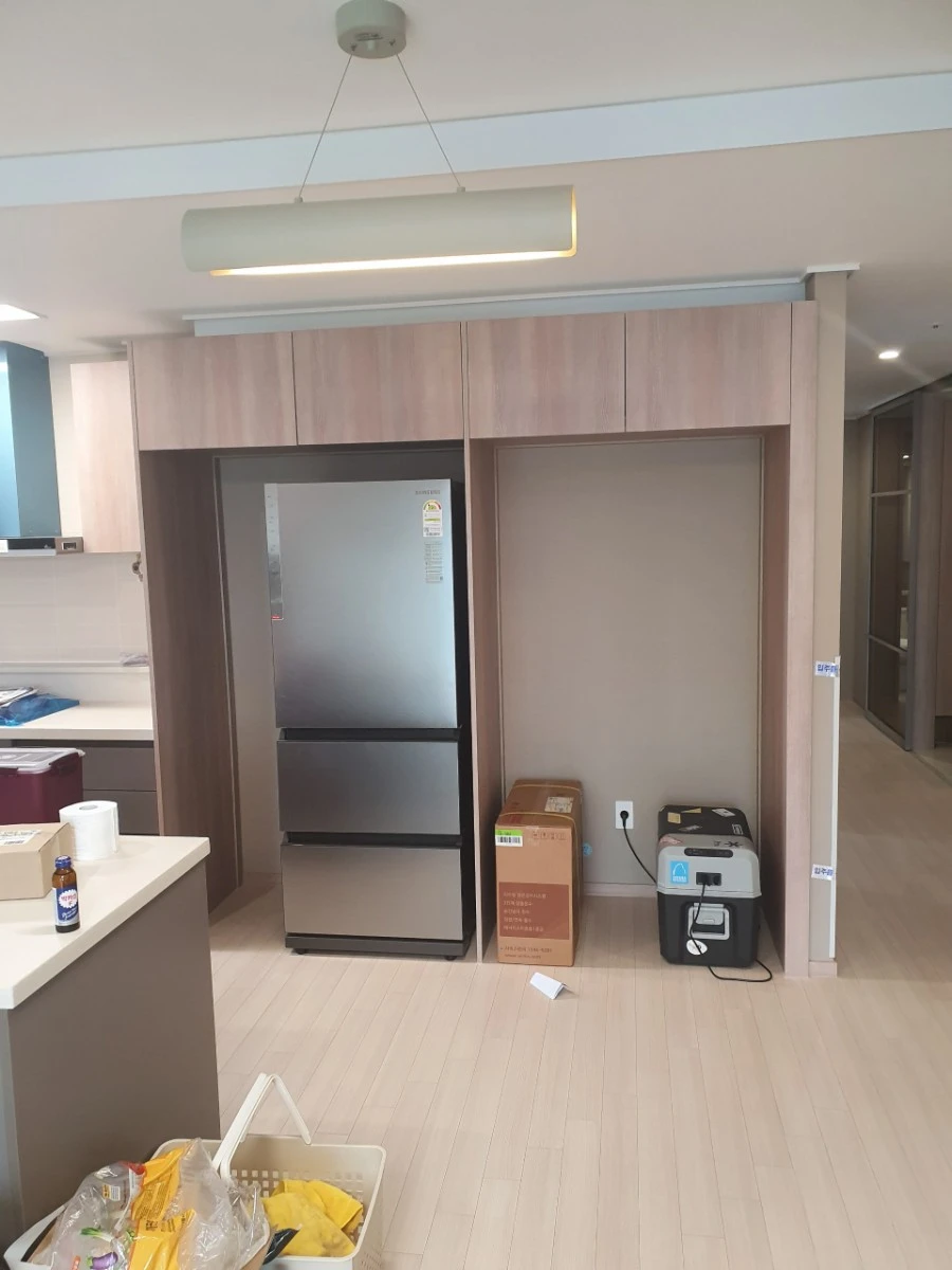오포추자지구 서희스타힐스 냉장고장 거울문 시공 사진 1