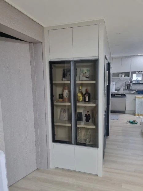 용인 서희스타힐스 포레스트 1·2단지 장식장 유리문 시공 사진 5