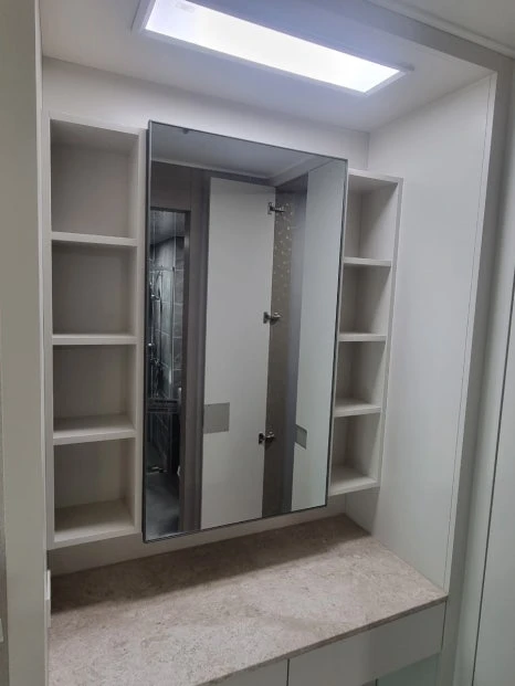 직산역 서희스타힐스 화장대 거울문 시공 사진 2