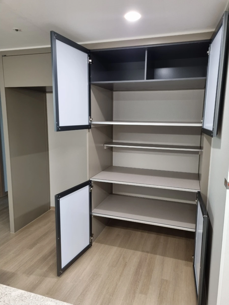 철산 롯데SK뷰 클래스티지 장식장 거울문 시공 사진 3