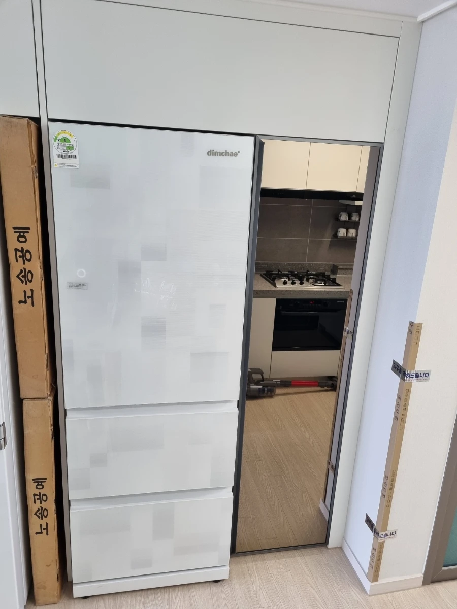 철산 롯데SK뷰 클래스티지 냉장고장 거울문 시공 사진 4