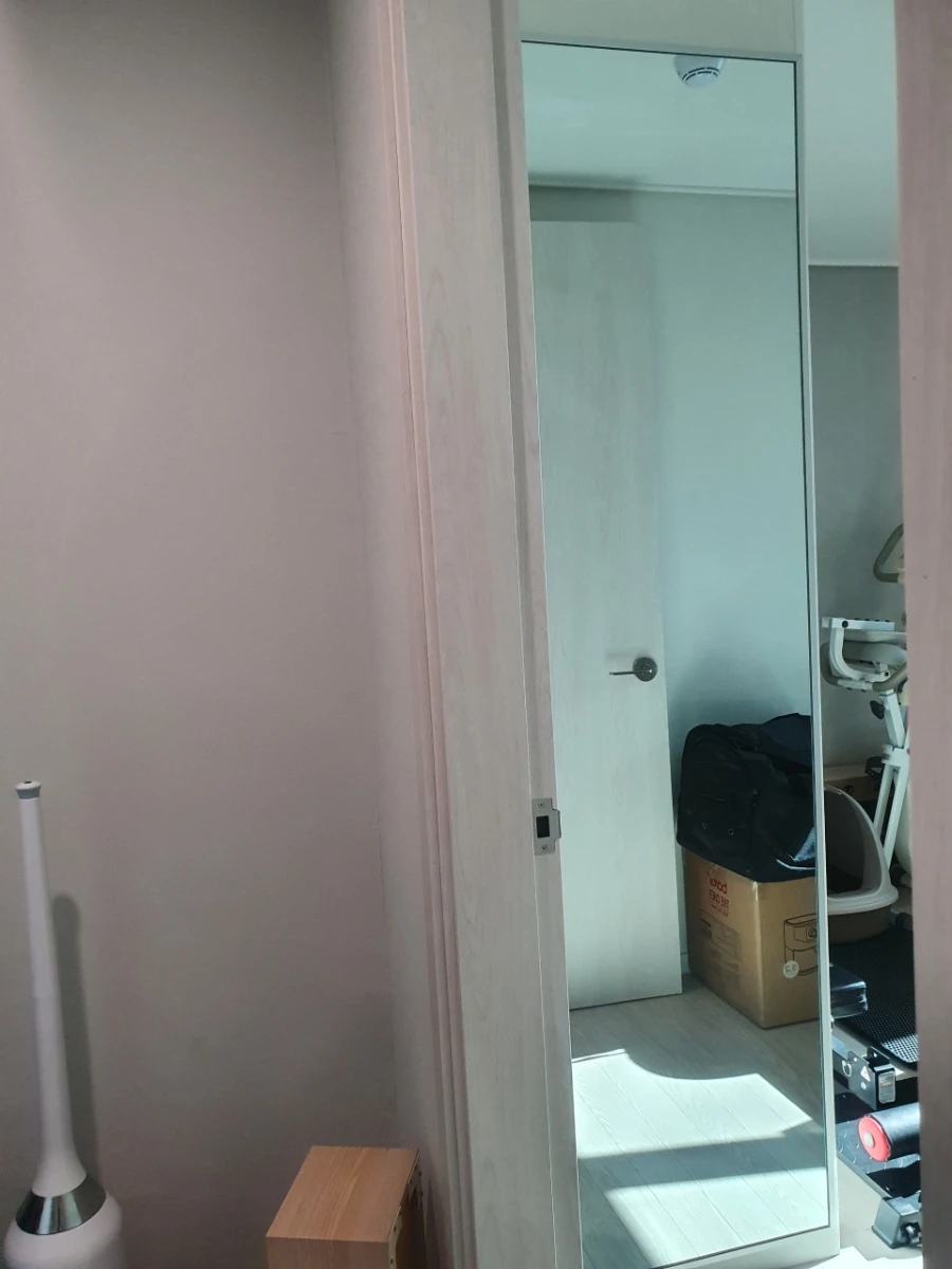 철산 롯데SK뷰 클래스티지 전신거울 시공 사진 3