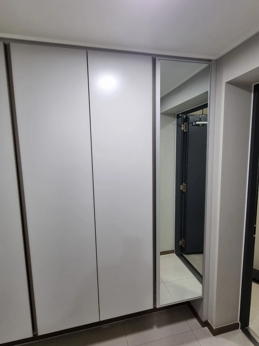 청주 동남 파라곤 신발장 거울문 시공 사진 9