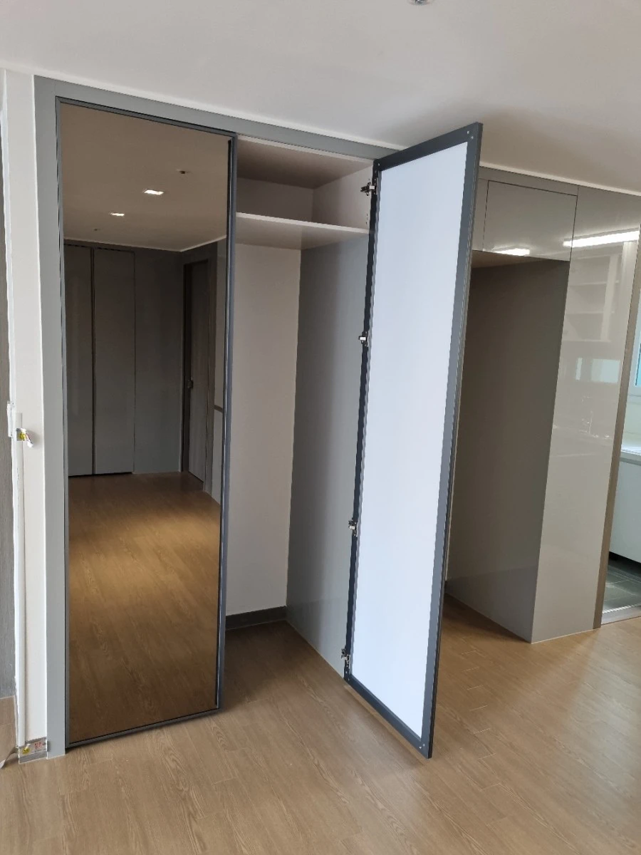 판교더샵 포레스트 11·12단지 장식장 거울문 시공 사진 11
