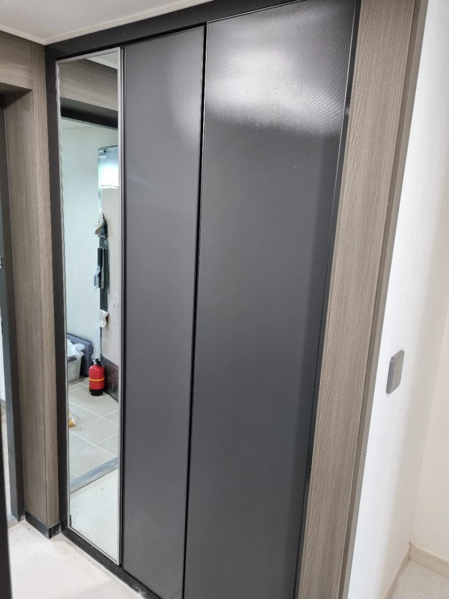 판교더샵 포레스트 11·12단지 신발장 거울문 시공 사진 5