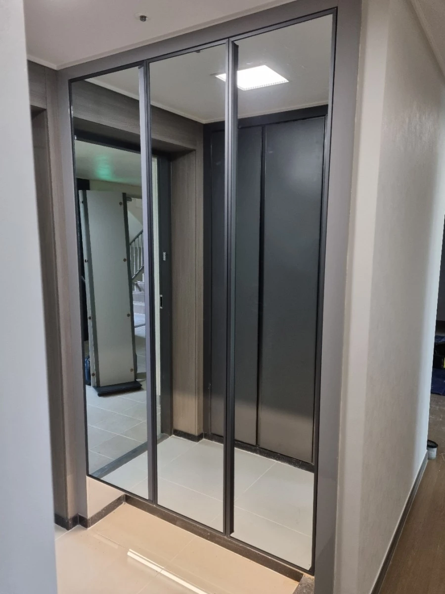 판교더샵 포레스트 11·12단지 신발장 거울문 시공 사진 7