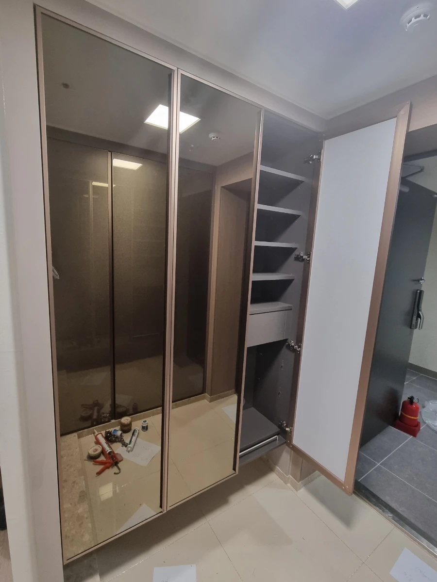 평택지제역 더샵 센트럴시티 전신거울 시공 사진 1