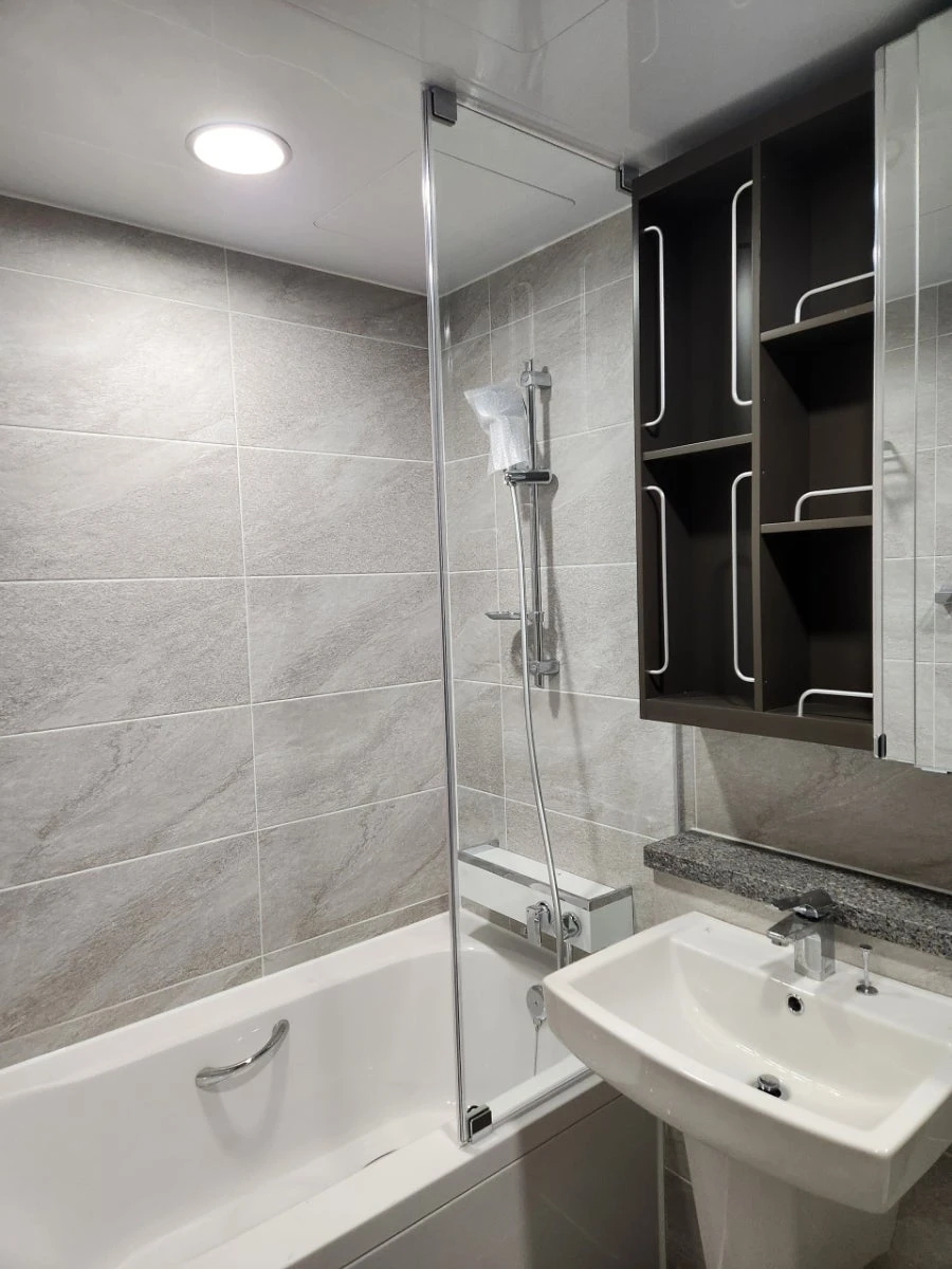 힐스테이트 용인 고진역 욕조 파티션 시공 사진 1